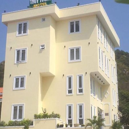 Khach San Thuy Young Hotel หวุงเต่า ภายนอก รูปภาพ
