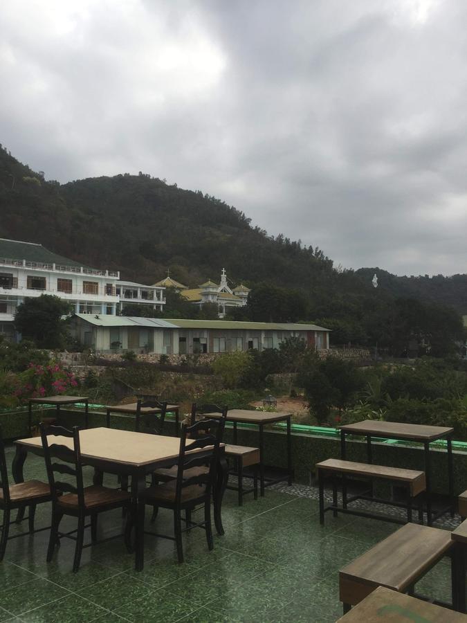 Khach San Thuy Young Hotel หวุงเต่า ภายนอก รูปภาพ