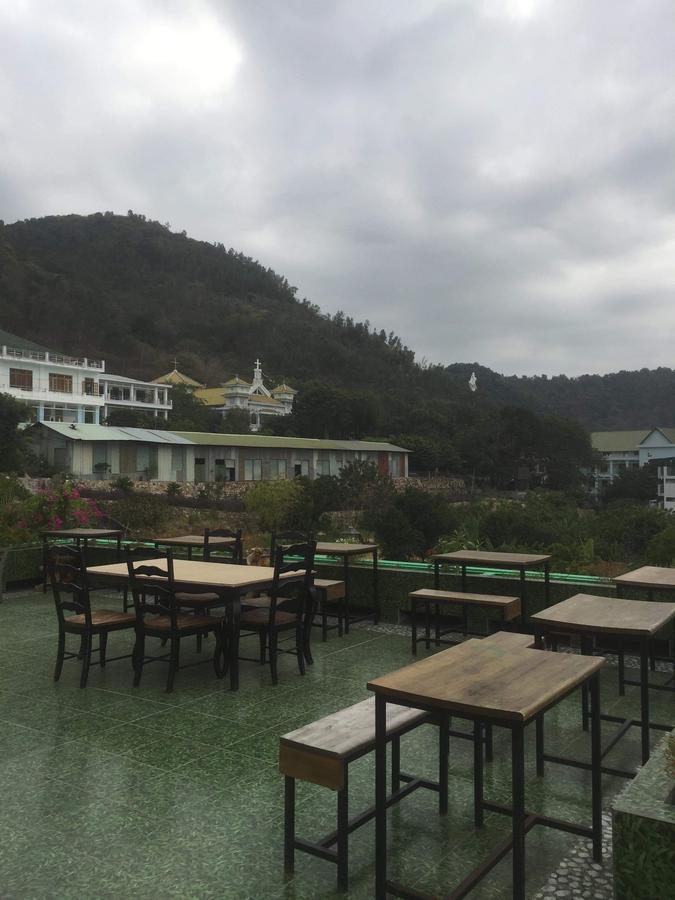 Khach San Thuy Young Hotel หวุงเต่า ภายนอก รูปภาพ